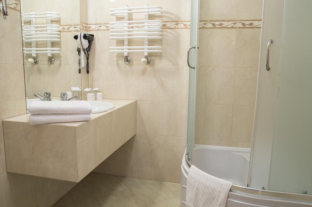 Hotel Mazurski Dworek Mikołajki Chambre photo